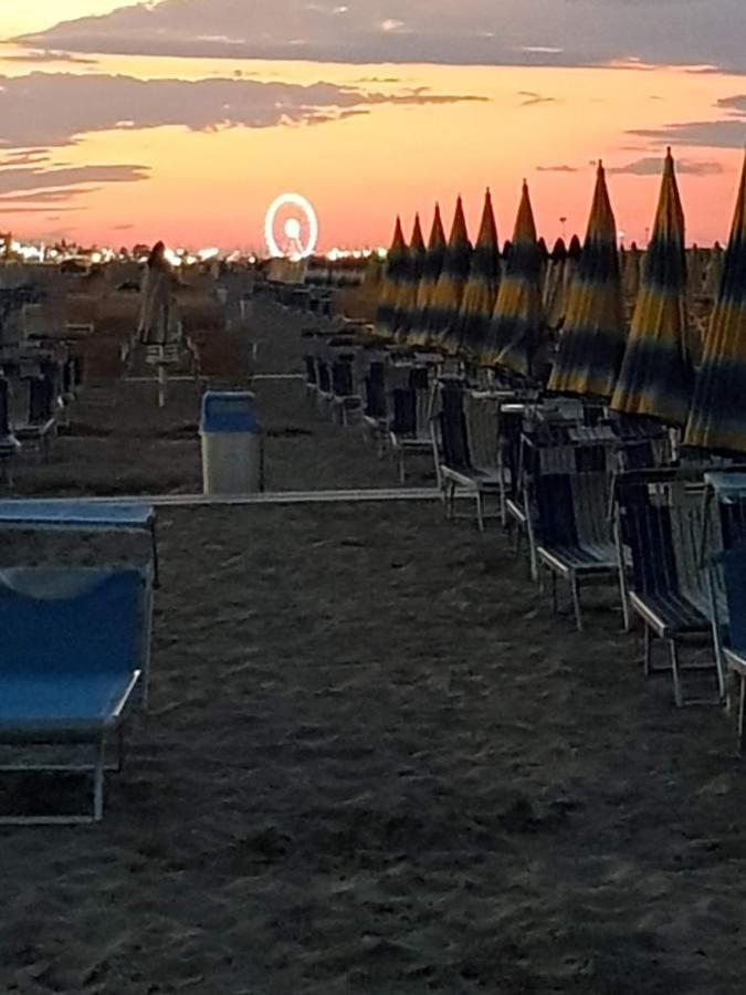 Hotel Savina ريميني المظهر الخارجي الصورة