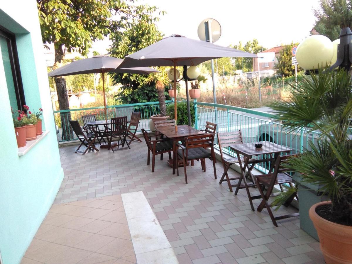 Hotel Savina ريميني المظهر الخارجي الصورة
